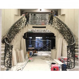 รั้วเหล็กดัด